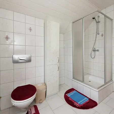 Cozy Family Apartment, Cleaning Included 아파트 *