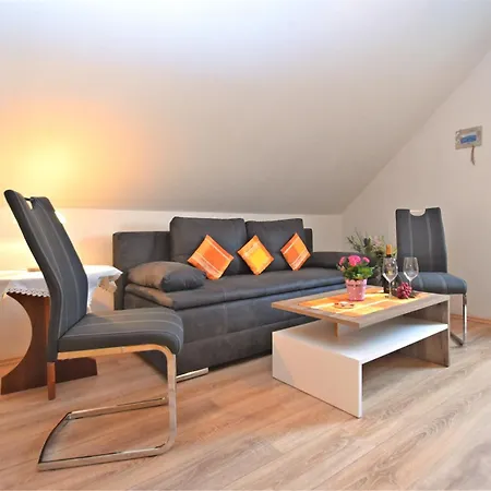 Cozy Family Apartment, Cleaning Included 아파트 *